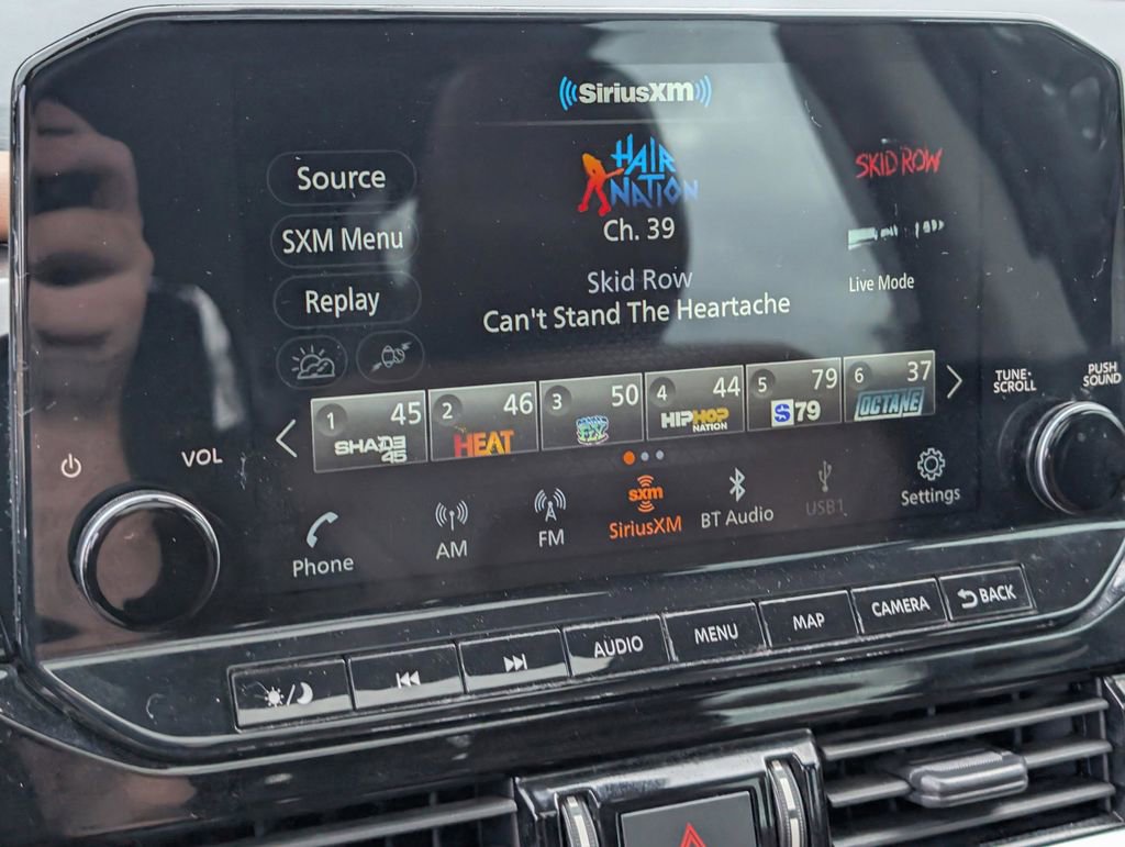 Used 2023 Nissan Pathfinder Platinum w/ Cargo Package image 25