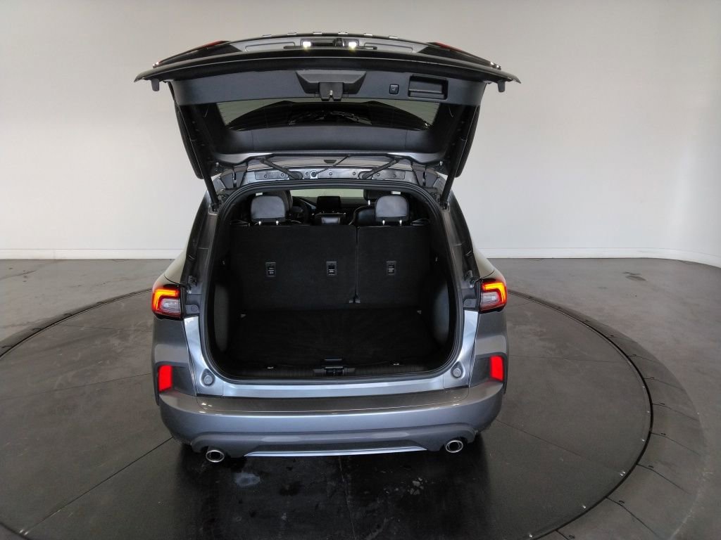 Used 2023 Ford Escape ST-Line image 9