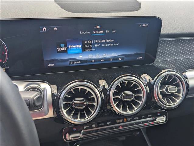 Certified 2024 Mercedes-Benz GLB 250 4MATIC image 7