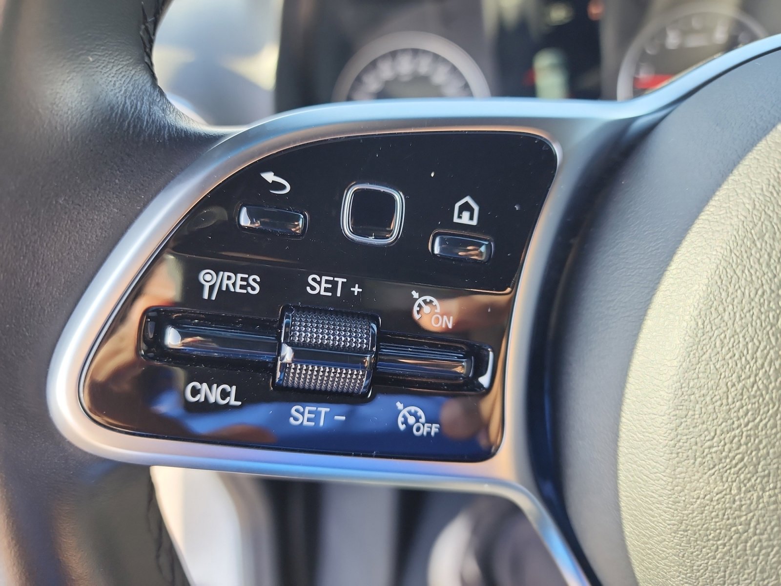 Used 2024 Mercedes-Benz Sprinter 3500 w/ Parking Package image 19