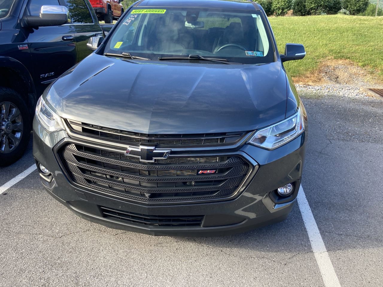 Used 2021 Chevrolet Traverse RS w/ LPO, Floor Liner Package AWD/4WD image 2