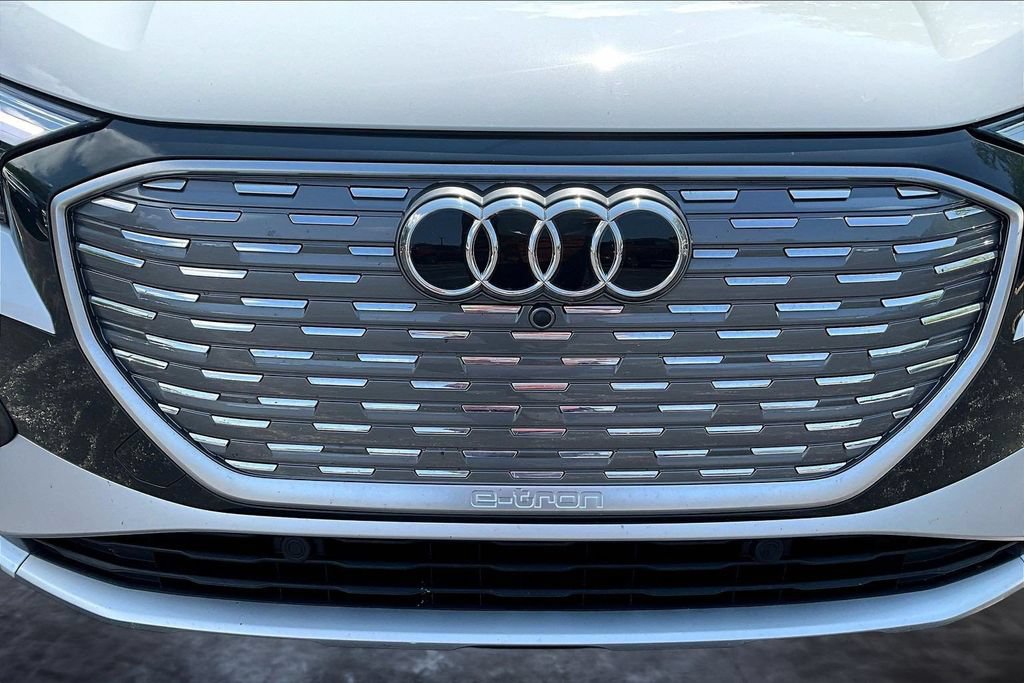 Used 2024 Audi Q4 e-tron Premium Plus AWD/4WD image 31
