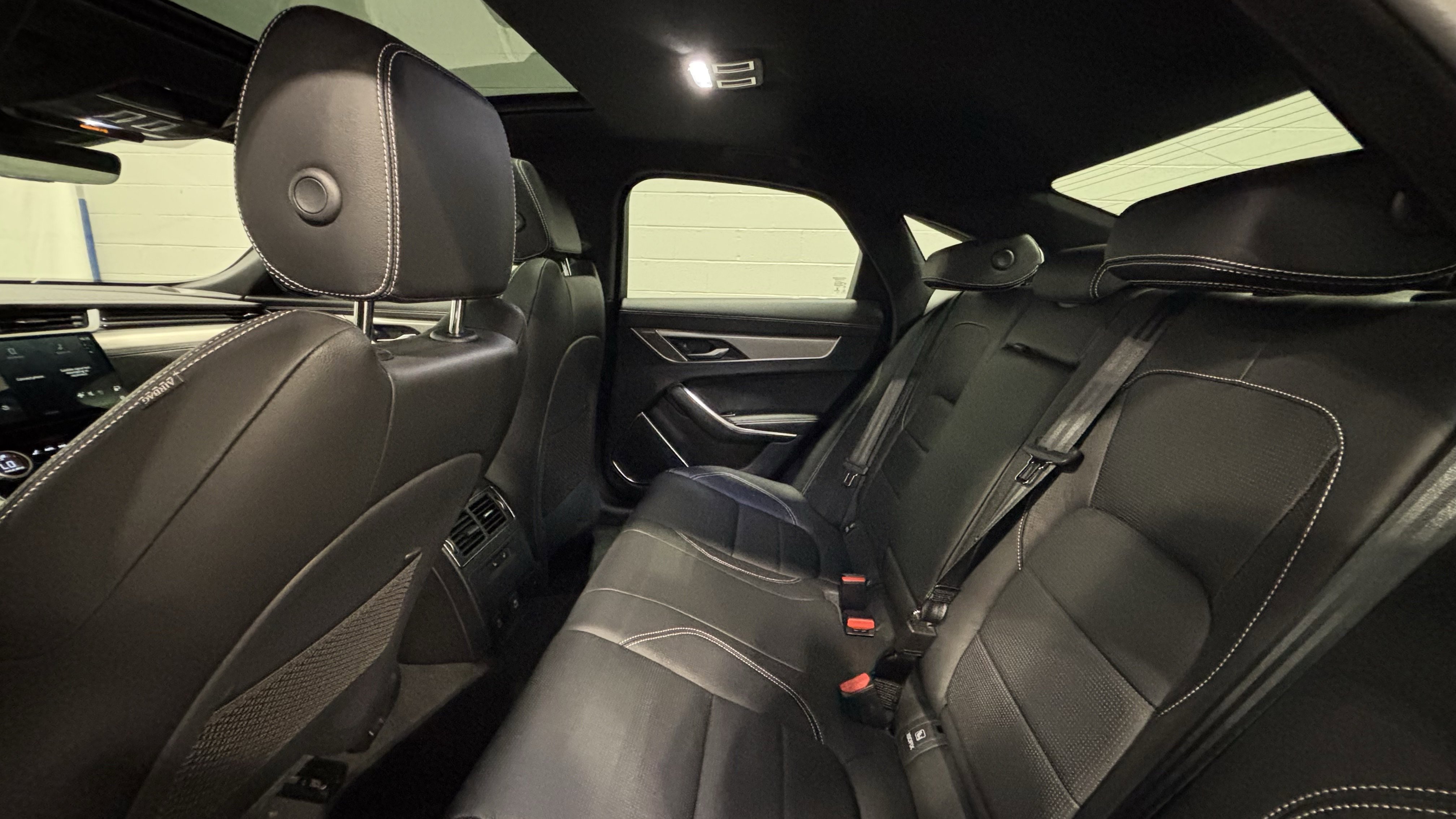 New 2024 Jaguar XF R-Dynamic SE AWD/4WD image 6