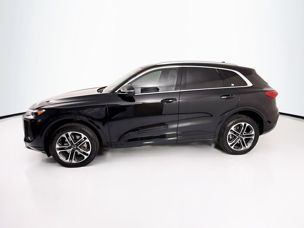 Used 2025 Audi Q5 Premium w/ Convenience Package AWD/4WD image 8