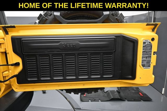 Used 2018 Jeep Wrangler Unlimited Rubicon w/ Cold Weather Group AWD/4WD image 41