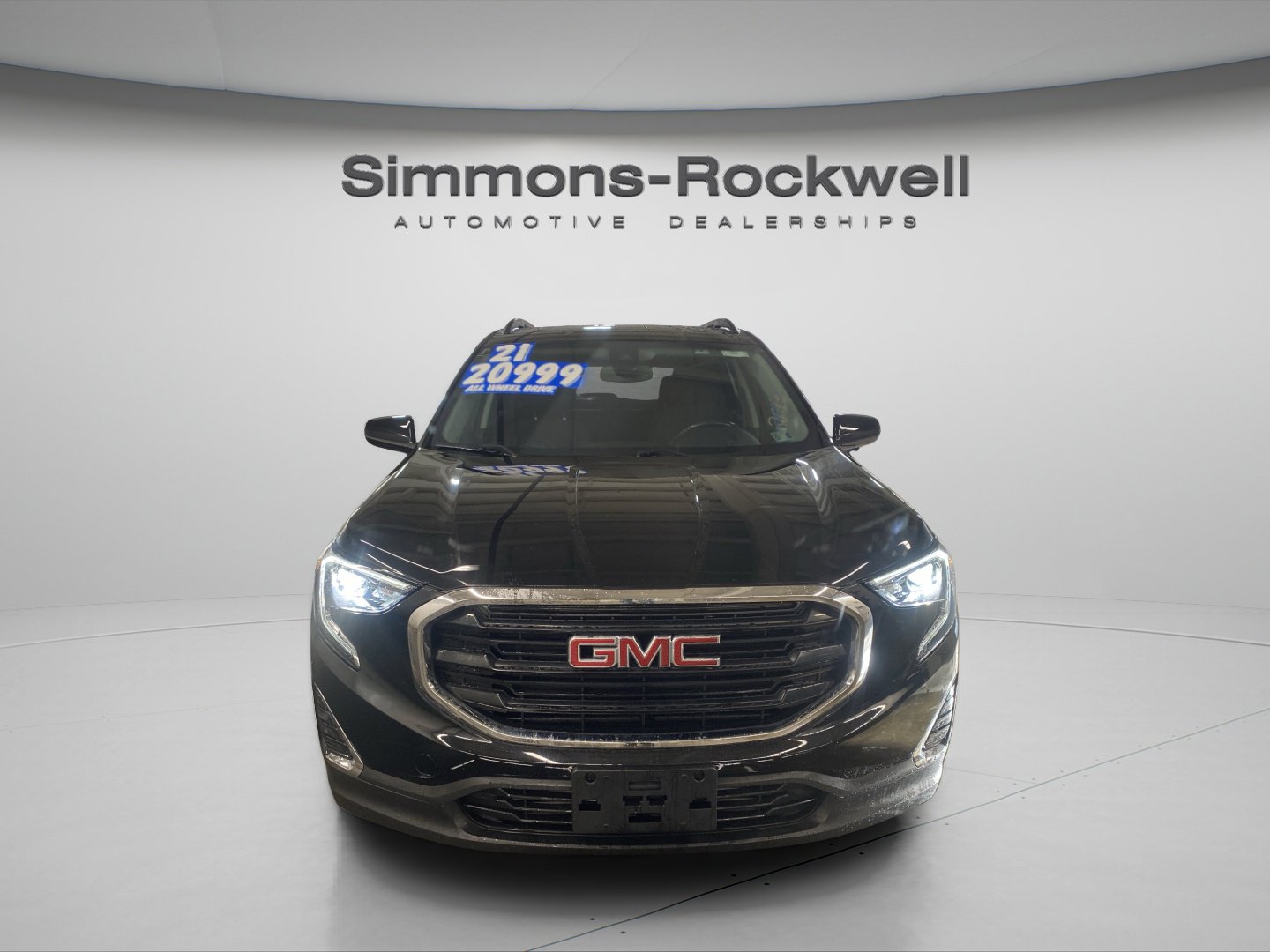 Used 2021 GMC Terrain SLE w/ Driver Convenience Package image 2