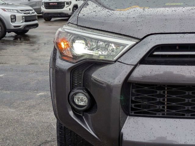 Used 2023 Toyota 4Runner SR5 AWD/4WD image 10
