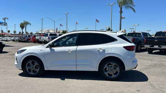 Certified 2023 Ford Escape ST-Line w/ Tech Pack #1 AWD/4WD image 7