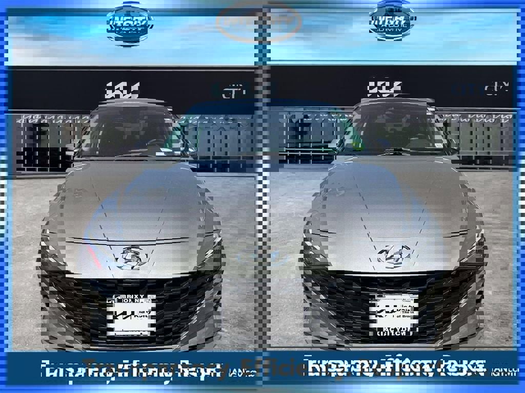 Used 2022 Hyundai Elantra SEL FWD image 6