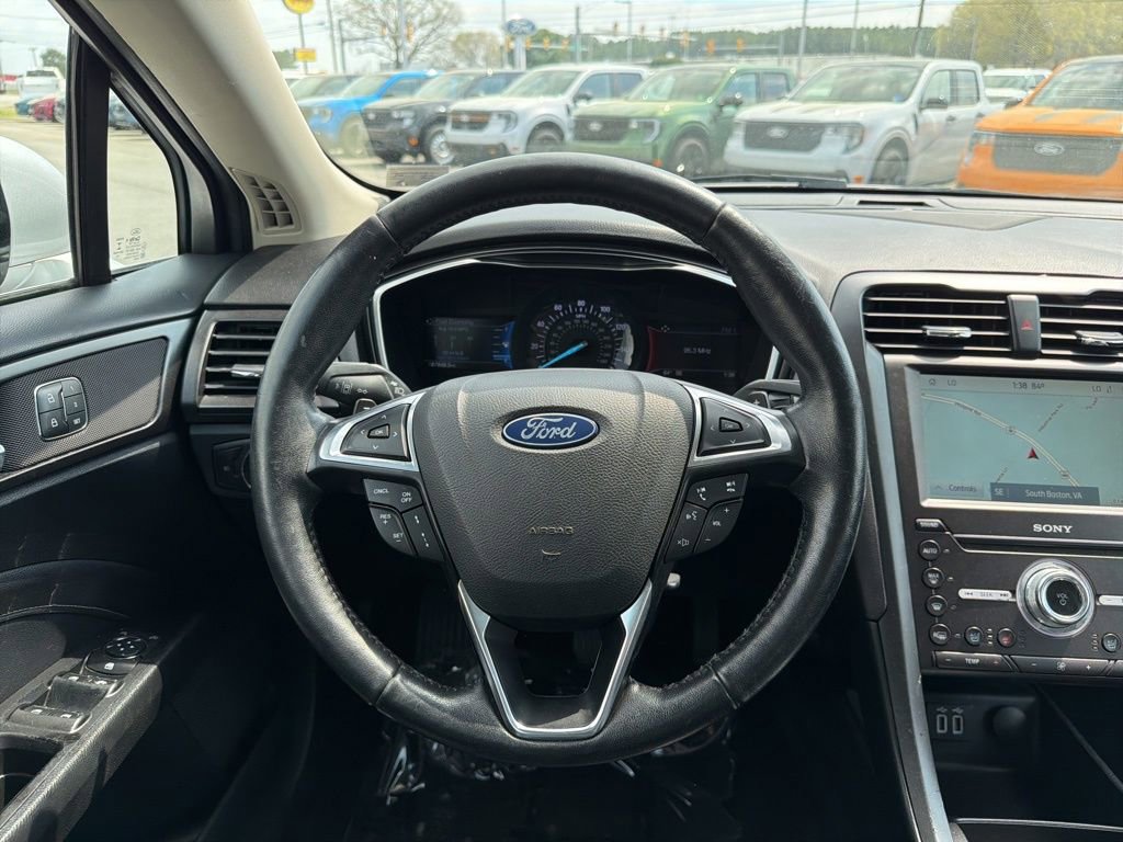Used 2020 Ford Fusion Titanium AWD/4WD image 25