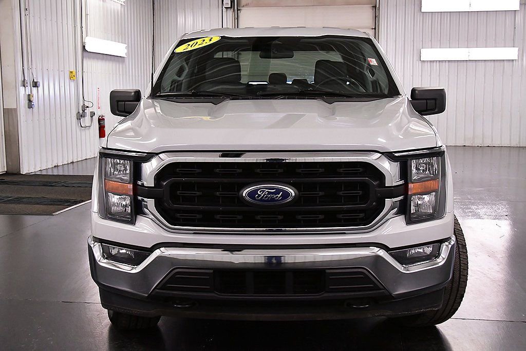 Used 2023 Ford F150 XLT image 2