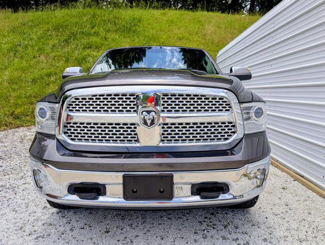 Used 2018 RAM 1500 Laramie w/ Convenience Group AWD/4WD image 3