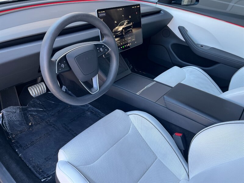 Used 2024 Tesla Model 3 Performance AWD/4WD image 2