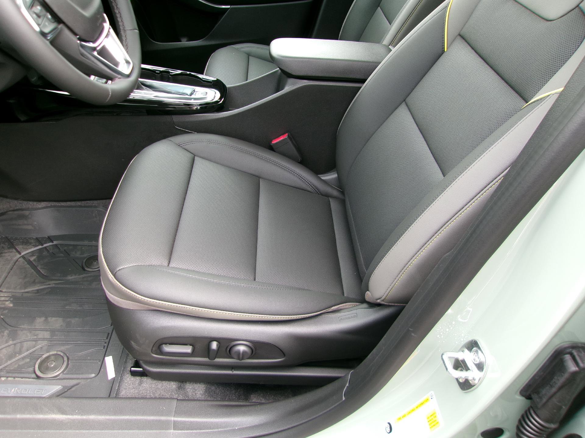 New 2026 Chevrolet Trax ACTIV w/ Sunroof Package image 10