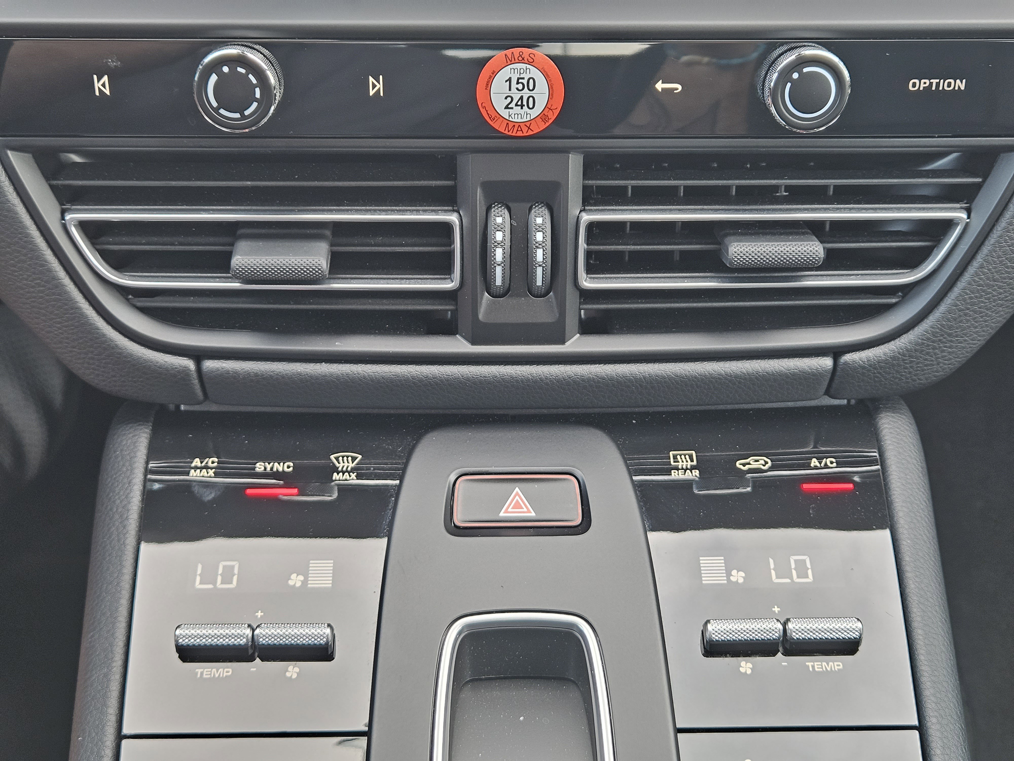 Certified 2026 Porsche Macan image 19