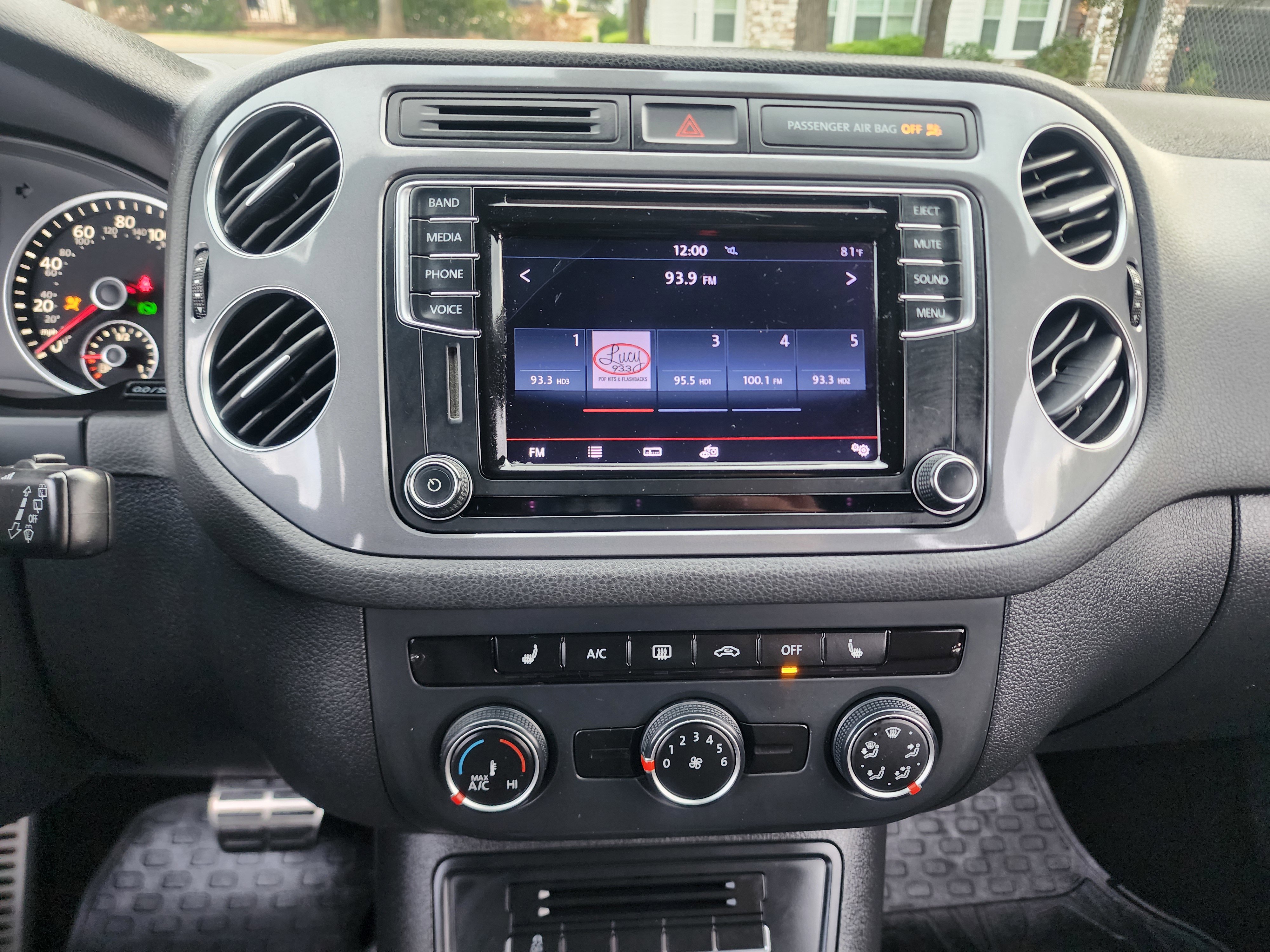 Used 2016 Volkswagen Tiguan R-Line FWD image 30