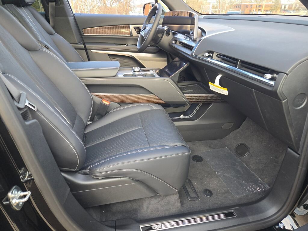New 2026 Cadillac Vistiq Luxury image 6