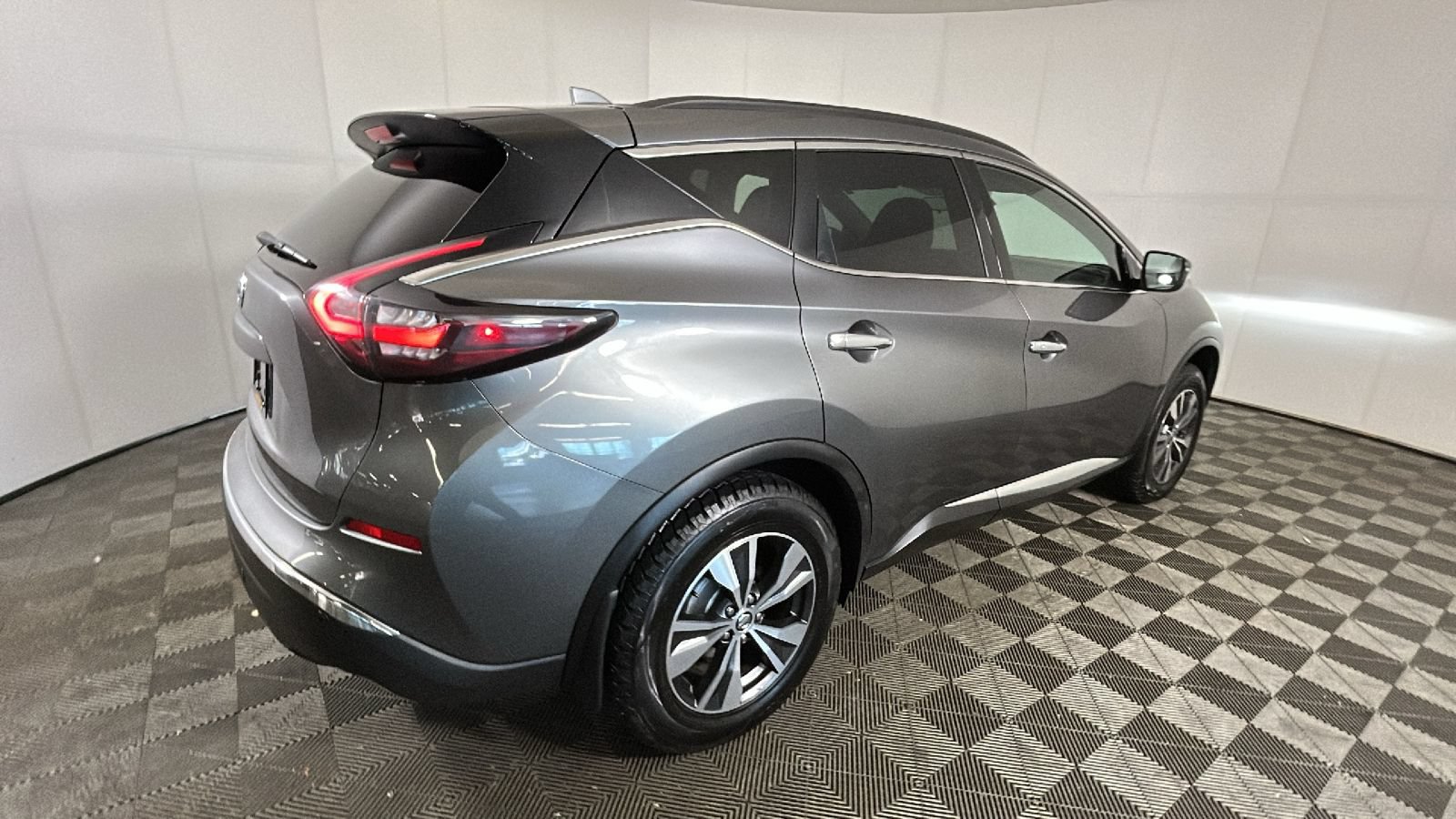Used 2021 Nissan Murano S FWD image 2