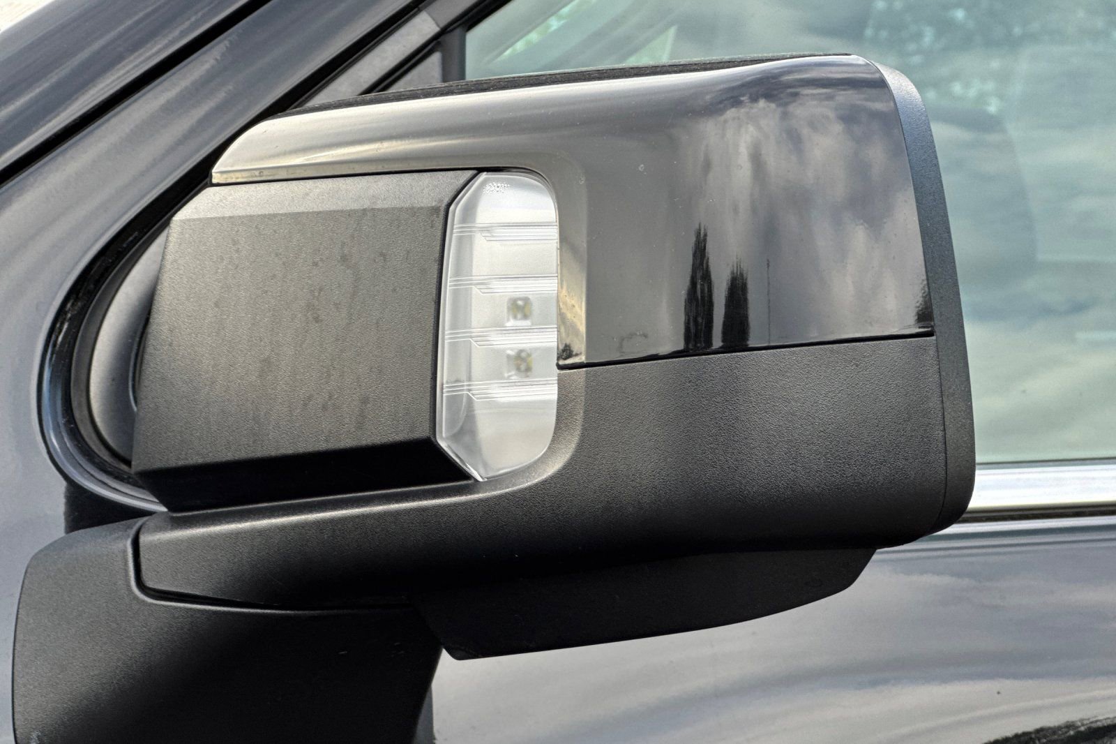 Used 2022 Chevrolet Silverado 1500 High Country w/ Z71 Off-Road Package image 55