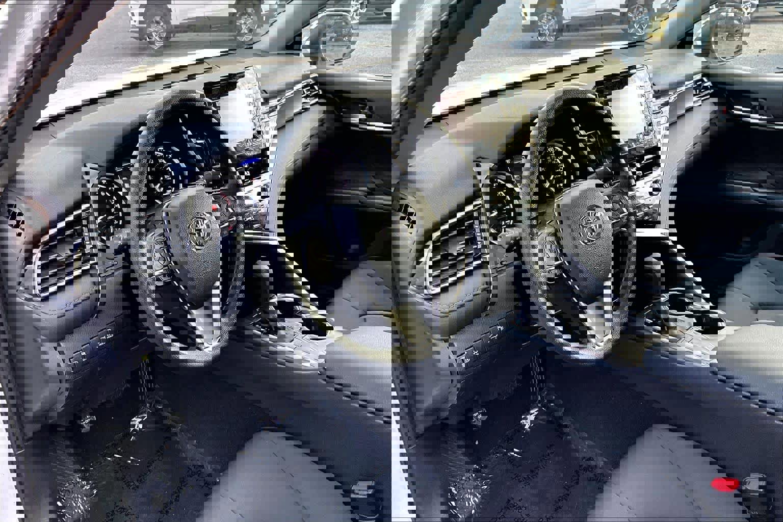 Used 2023 Toyota Camry LE image 16