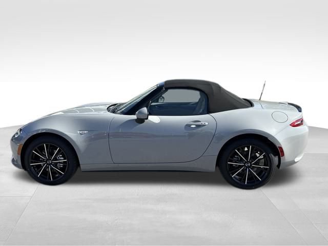 New 2025 MAZDA MX-5 Miata Grand Touring image 2