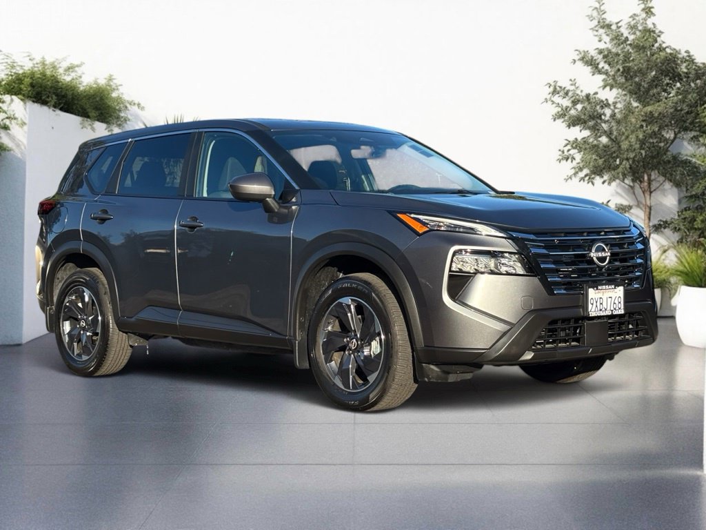 Certified 2026 Nissan Rogue SV FWD image 1