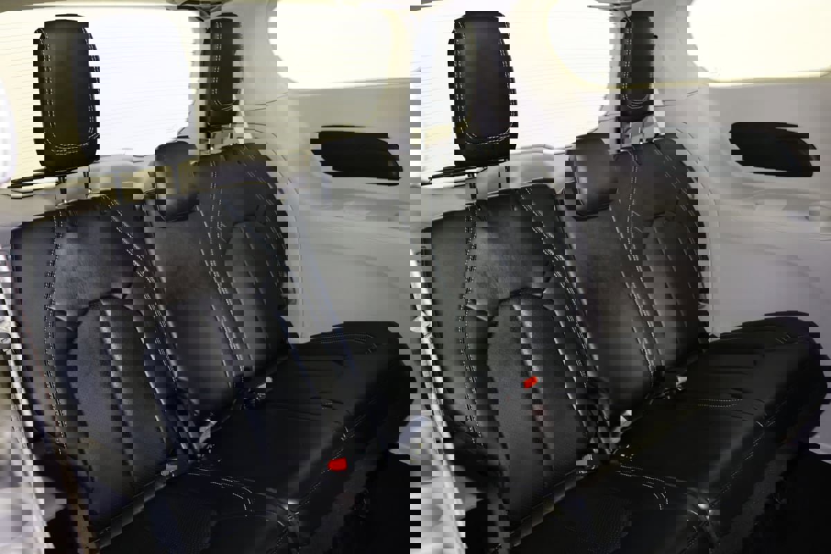 Used 2024 Chrysler Pacifica Touring-L image 43