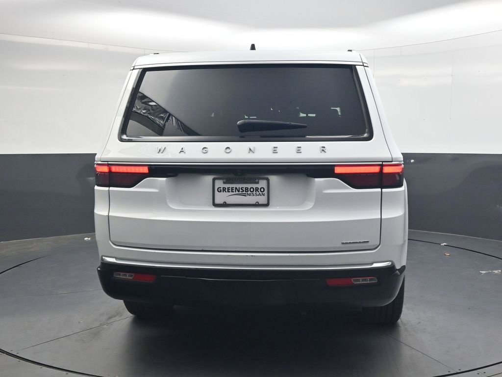 Used 2024 Jeep Wagoneer Series II AWD/4WD image 5