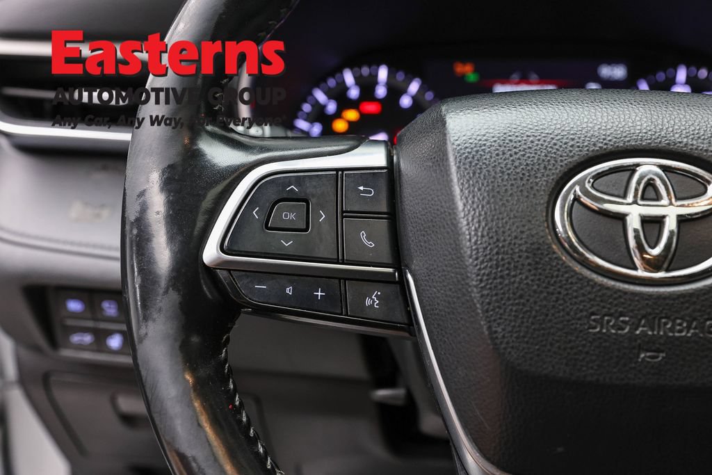 Used 2021 Toyota Highlander Limited AWD/4WD image 15