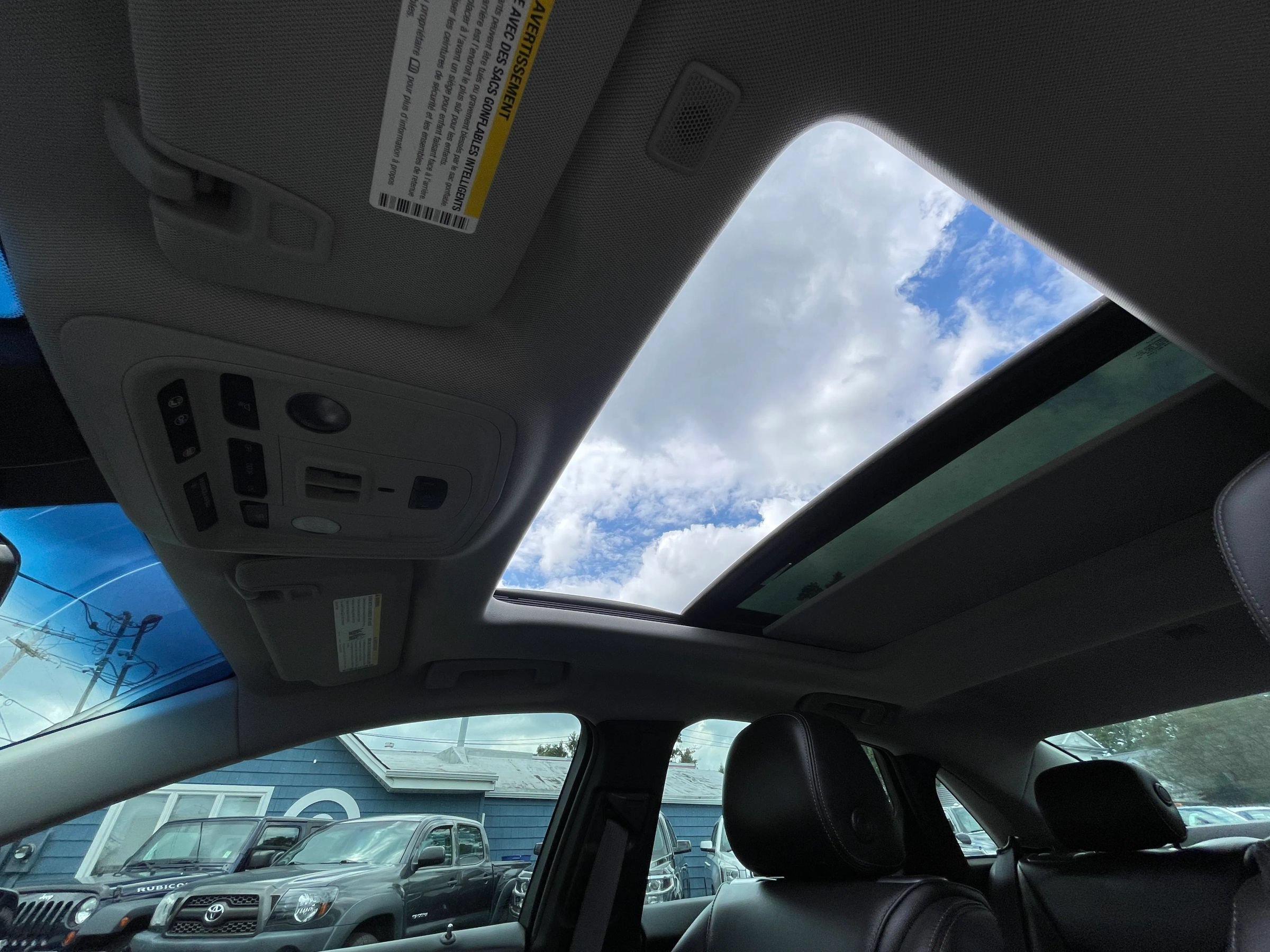 Used 2016 Cadillac XTS Premium AWD/4WD image 16