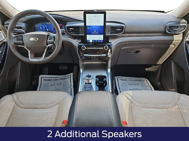 Certified 2024 Ford Explorer Platinum w/ Technology Package AWD/4WD image 11