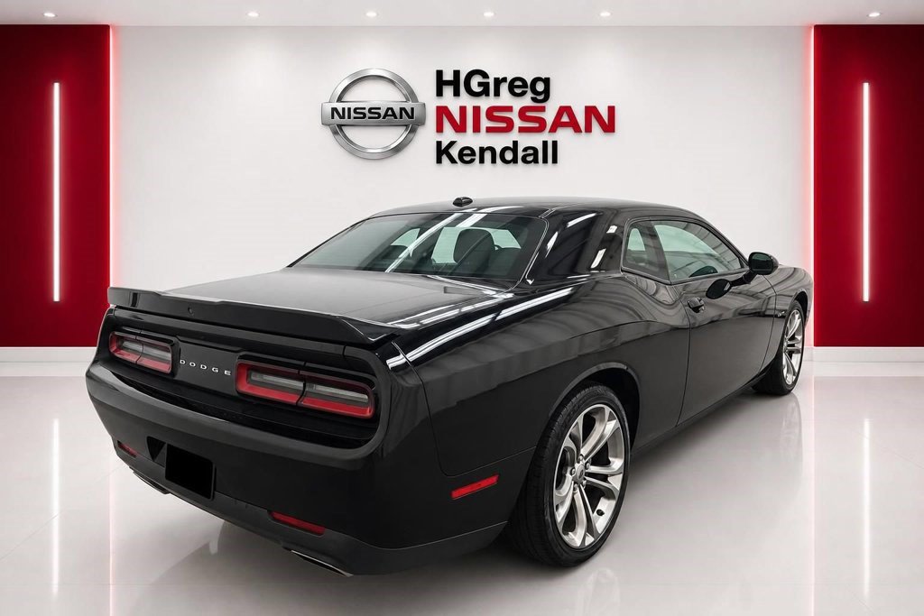 Used 2022 Dodge Challenger R/T RWD image 6