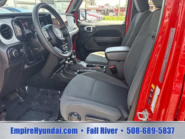 Used 2024 Jeep Wrangler Unlimited Sport AWD/4WD image 18