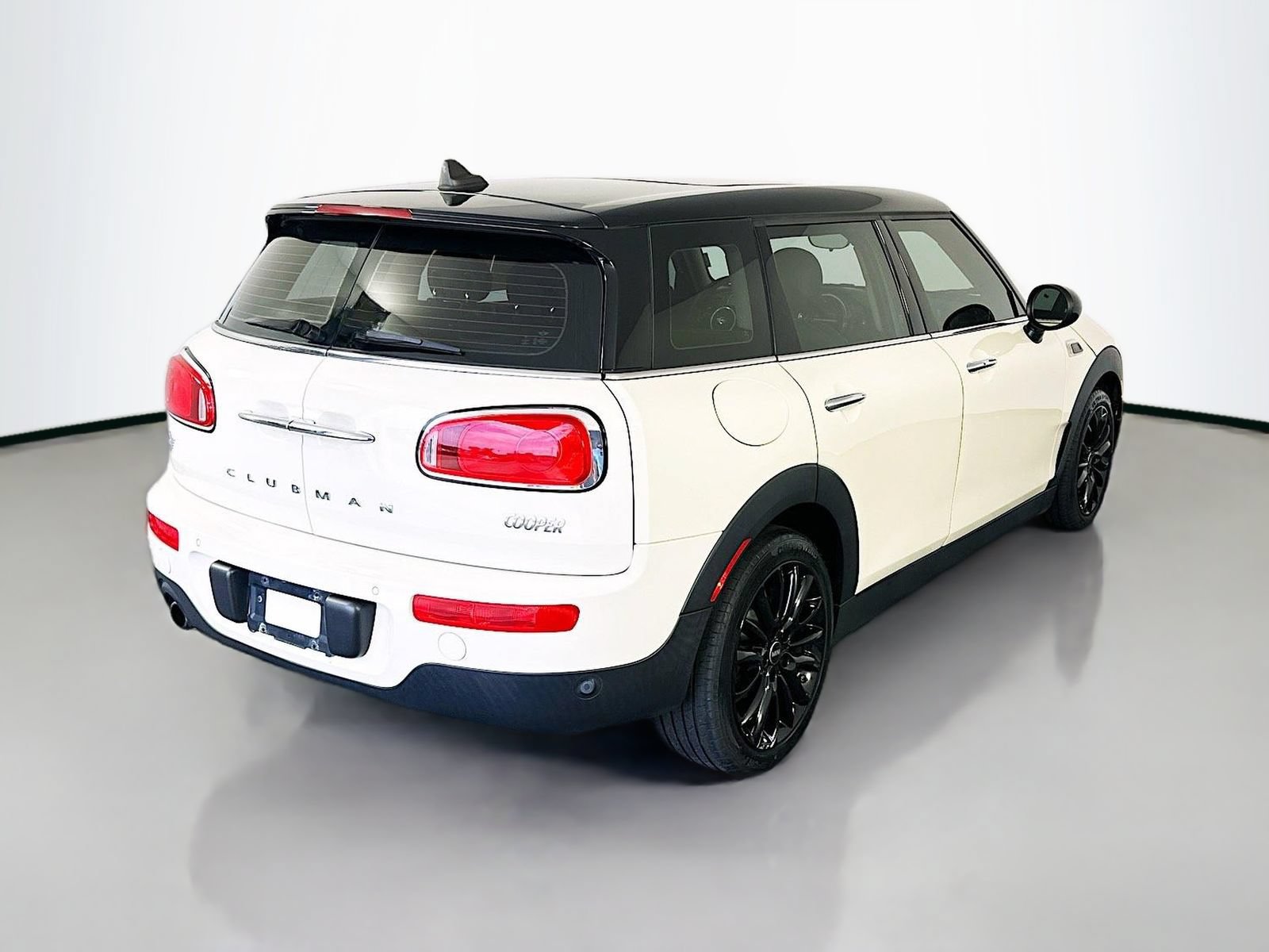 Used 2019 MINI Cooper Clubman FWD image 7