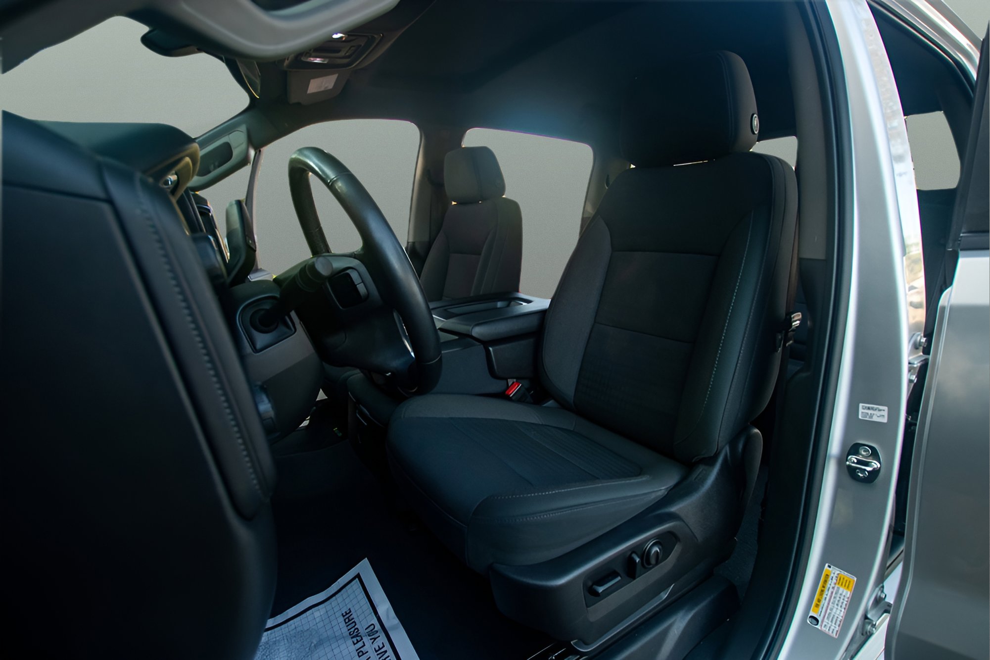Used 2020 Chevrolet Silverado 1500 LT w/ All-Star Edition image 23