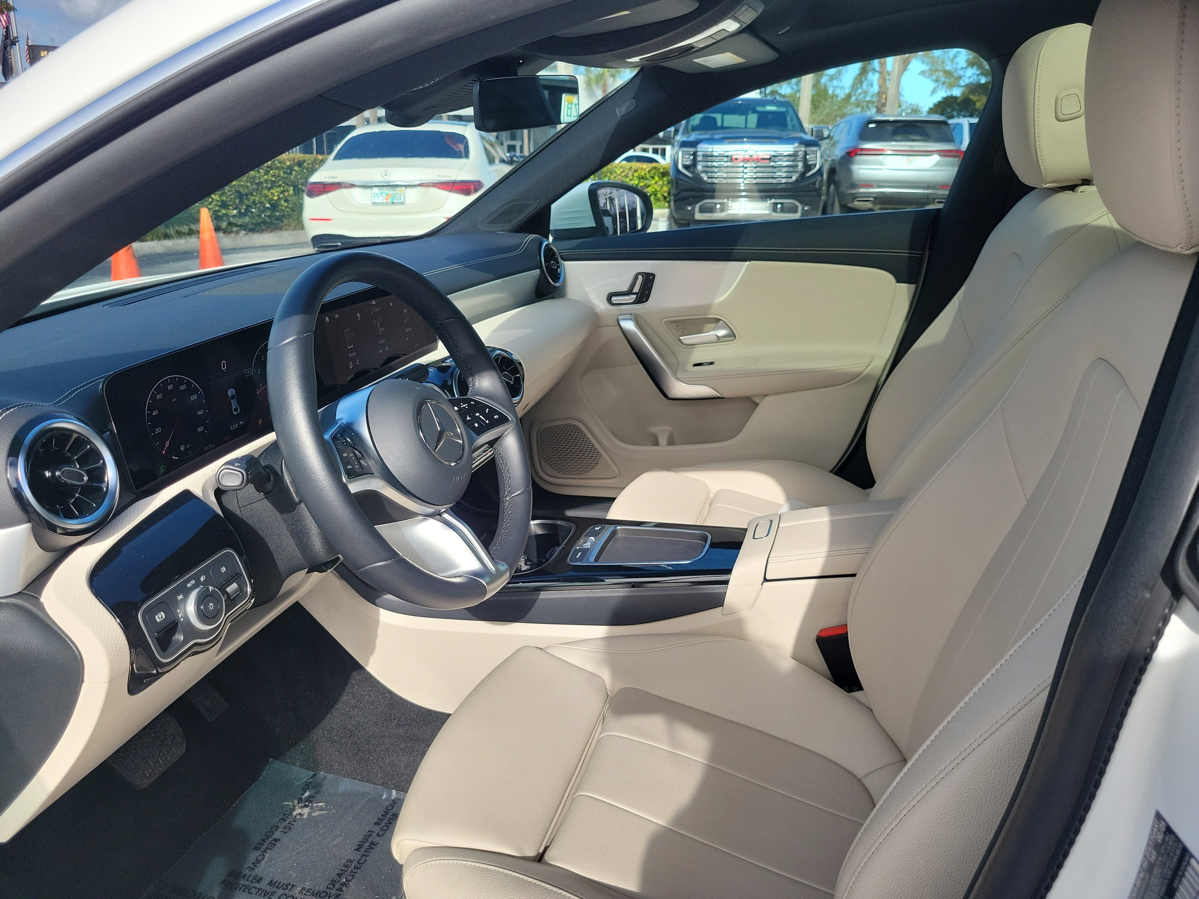 Used 2025 Mercedes-Benz CLA 250 image 12