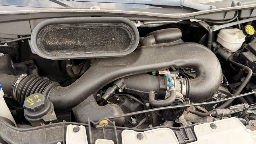 Used 2019 Ford Transit 150 130 Medium Roof RWD image 22
