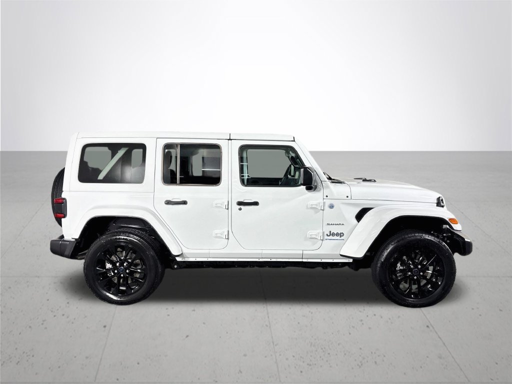 Used 2024 Jeep Wrangler Unlimited Sahara w/ Safety Group AWD/4WD image 5