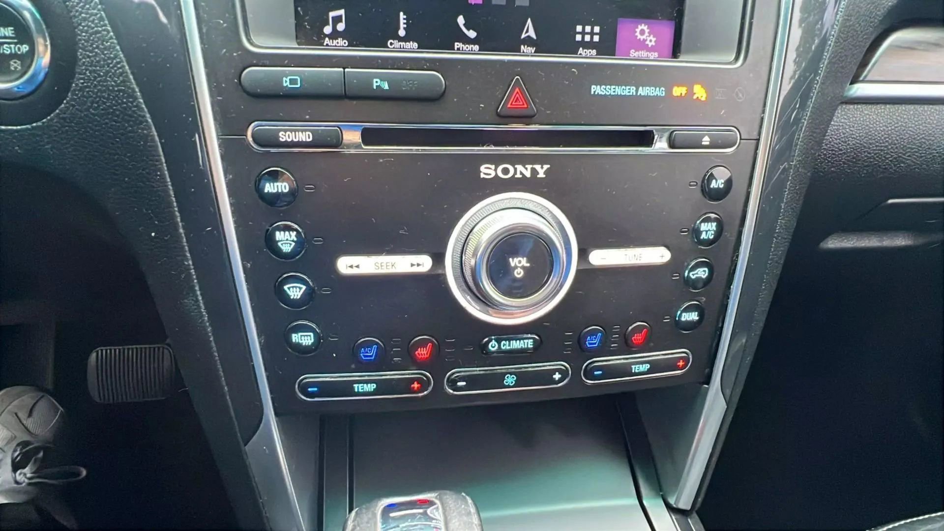 Used 2017 Ford Explorer Limited image 20