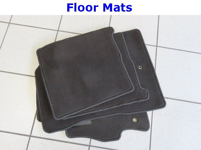 Used 2023 Nissan Versa S image 29