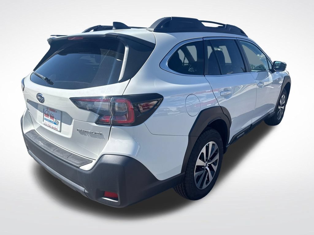 Used 2025 Subaru Outback Premium AWD/4WD image 5