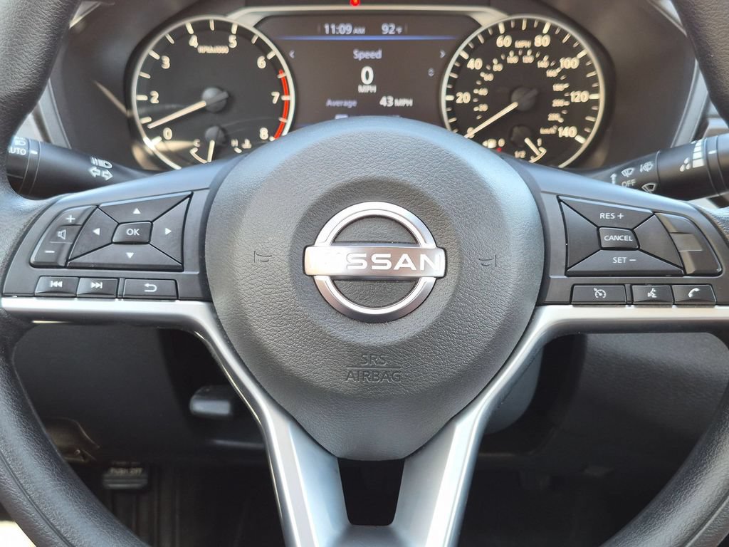 Used 2025 Nissan Altima 2.5 SV FWD image 23
