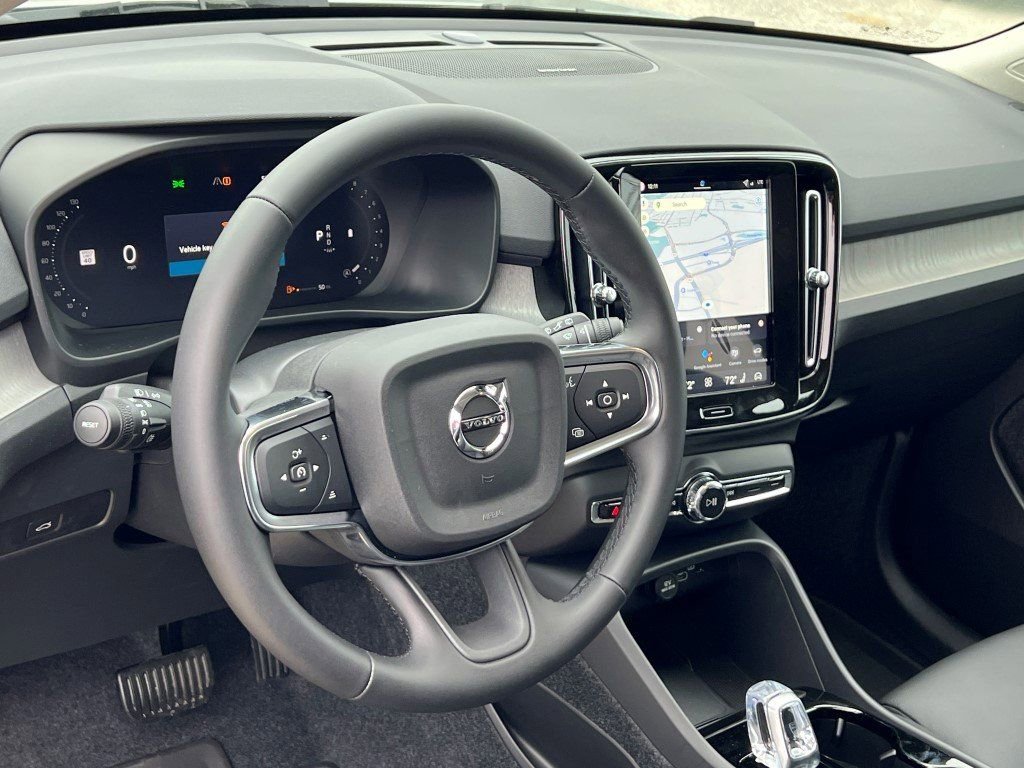 New 2026 Volvo XC40 B5 Ultra w/ Protection Package Premier image 15