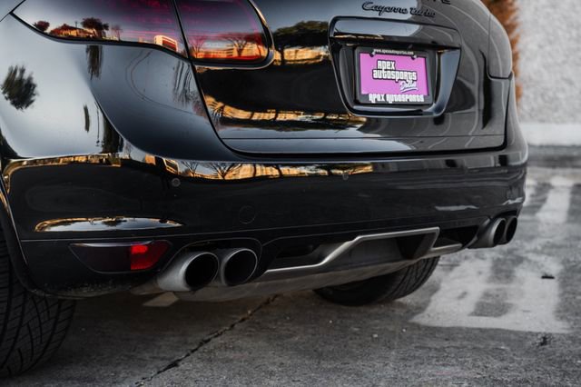 Used 2013 Porsche Cayenne Turbo image 35