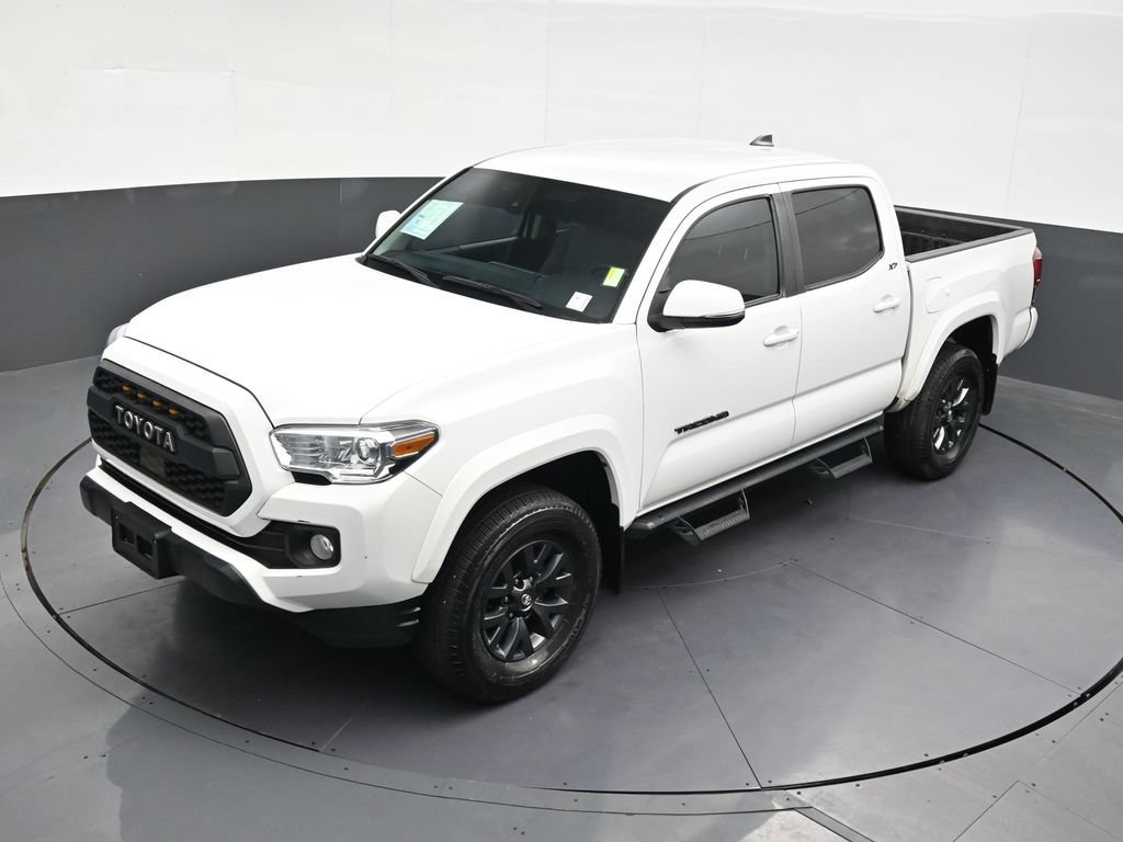 Used 2023 Toyota Tacoma SR5 AWD/4WD image 16