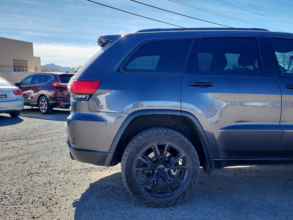 Used 2018 Jeep Grand Cherokee Limited w/ Trailer Tow Group IV image 5