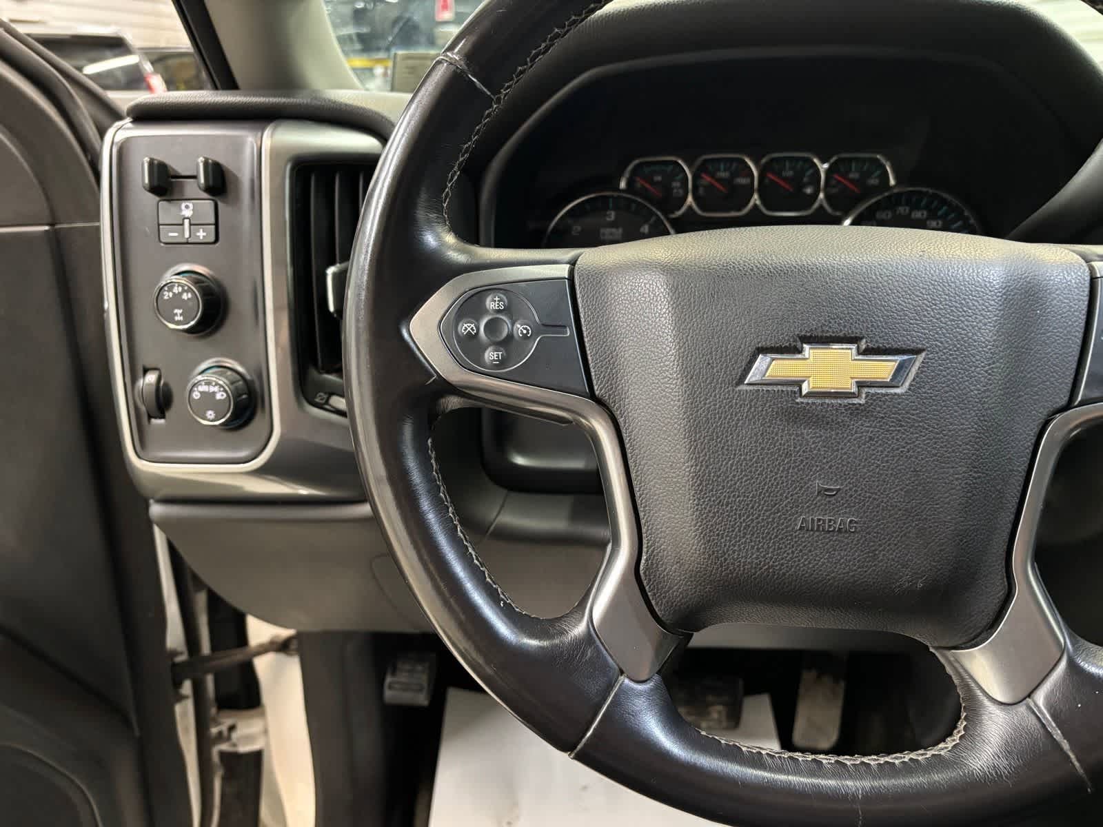 Used 2015 Chevrolet Silverado 2500 LT AWD/4WD image 12