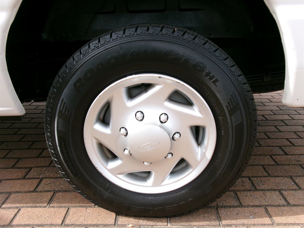 Used 2011 Ford E-150 and Econoline 150 w/ PWR Group RWD image 35