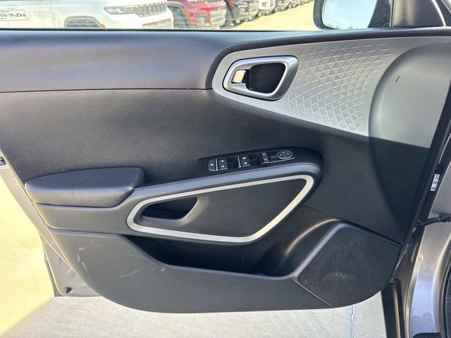 Used 2023 Kia Soul LX w/ Option Group 015 image 23