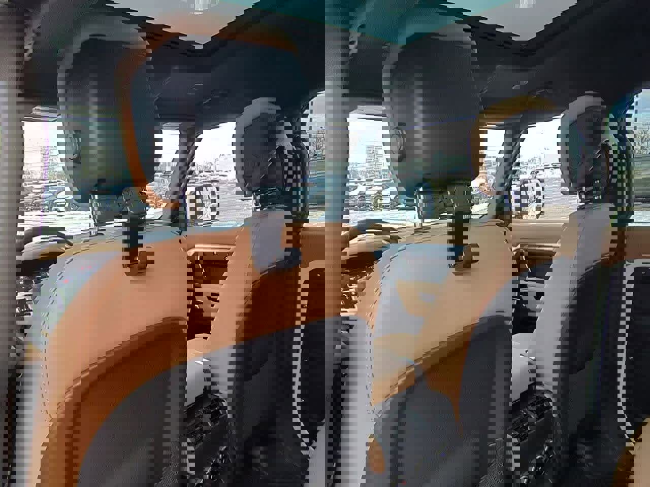 New 2026 Land Rover Defender 110 X-Dynamic SE image 18